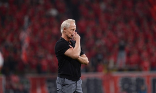 云南主帅：球员在场上已拼尽全力，下半场我们的注意力不集中