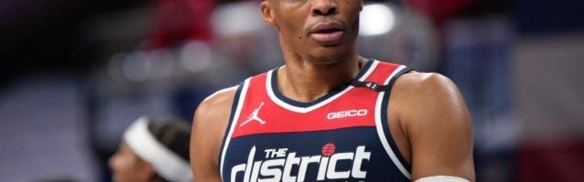 【观察】三双魔咒背后：一数据证明韦少断崖下滑？